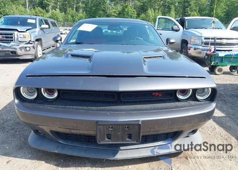 2015 Dodge Challenger R/T Scat Pack z USA, uszkodzony, nr VIN 2C3CDZFJXFH718427
